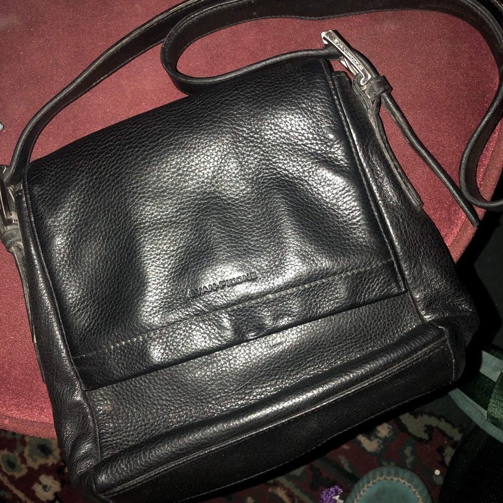 Vintage Evan Picone Black Leather Purse